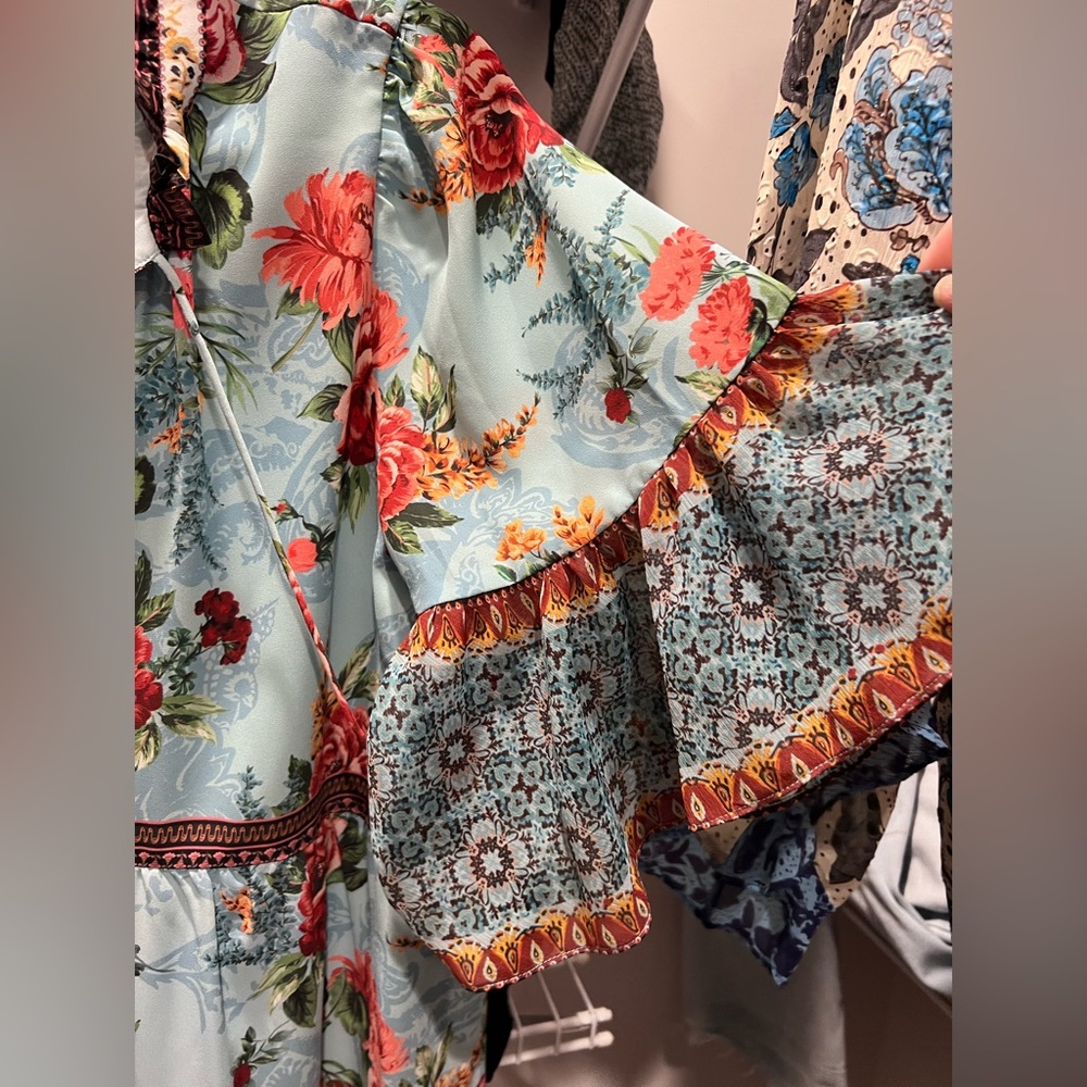 ALICE AND OLIVIA FLOWY FLOWER DRESS MINI LENGTH/ABOVE KNEE - Picture 7 of 12